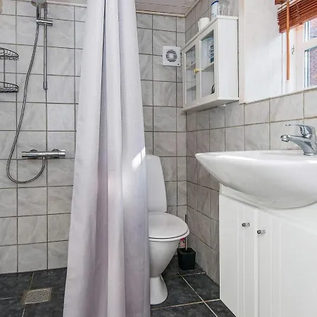 Cozy Seaside Retreat In Hojer-by Traum بيت للعطل